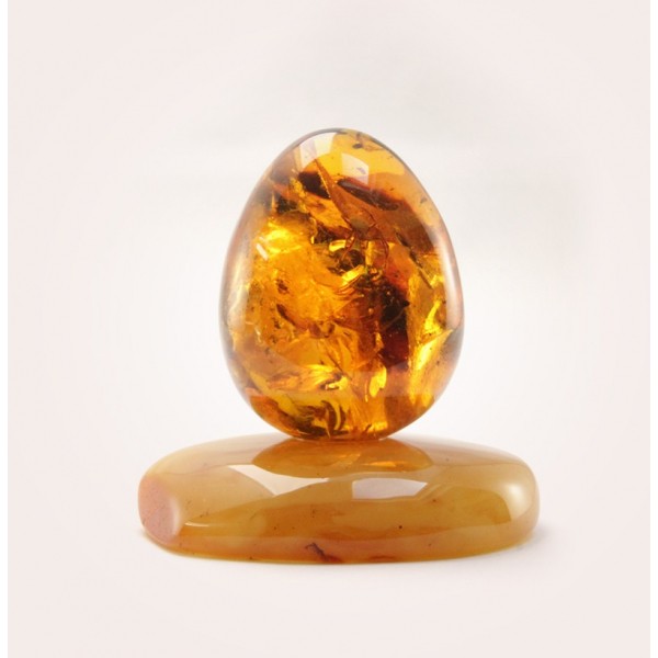  Инклюз, НФ-00000887, 83гр, Цельный янтарь,в форме пасхальное яйцо, фото 1 